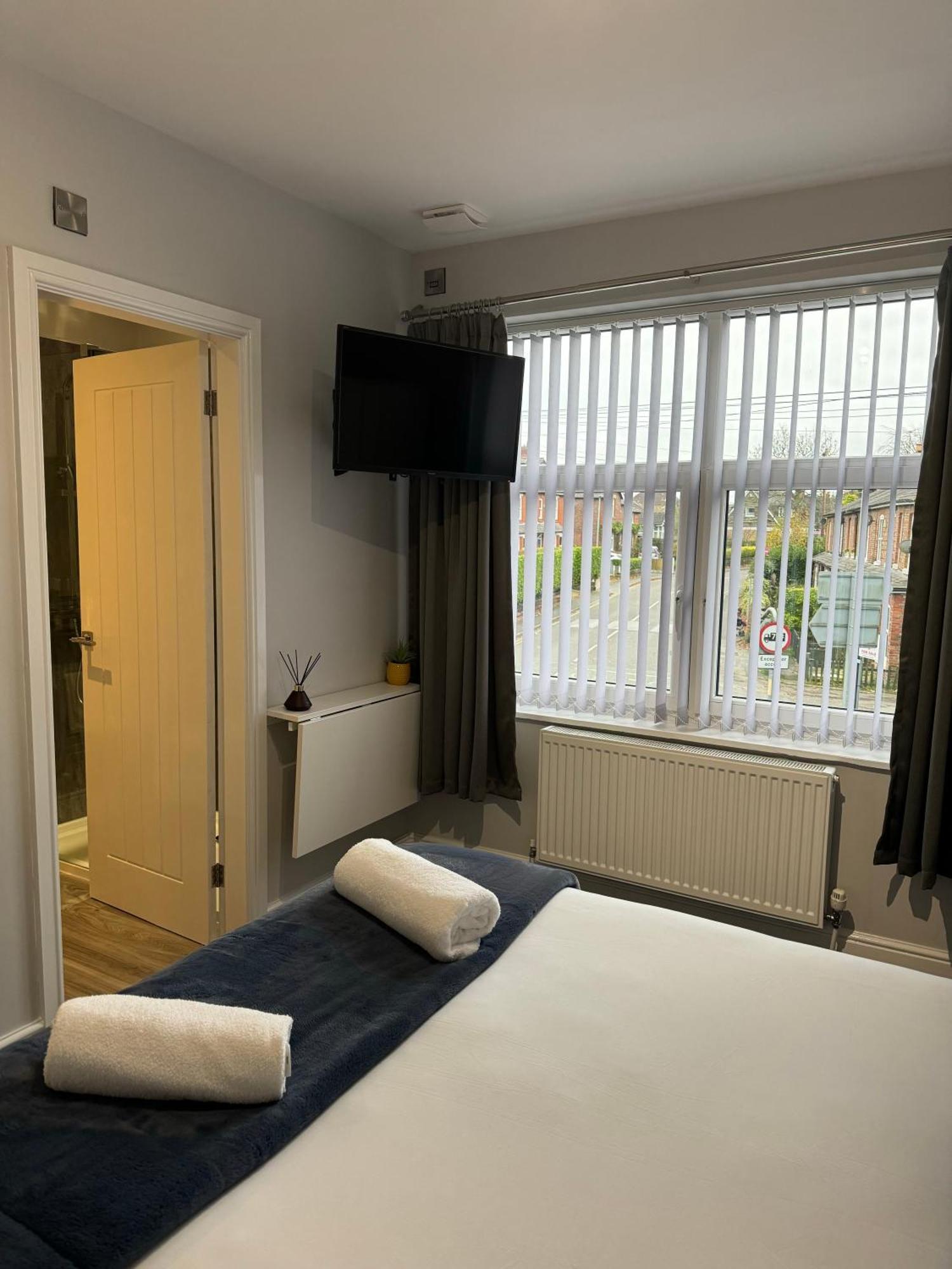 Hotel Lymm Living Warrington  Exterior foto
