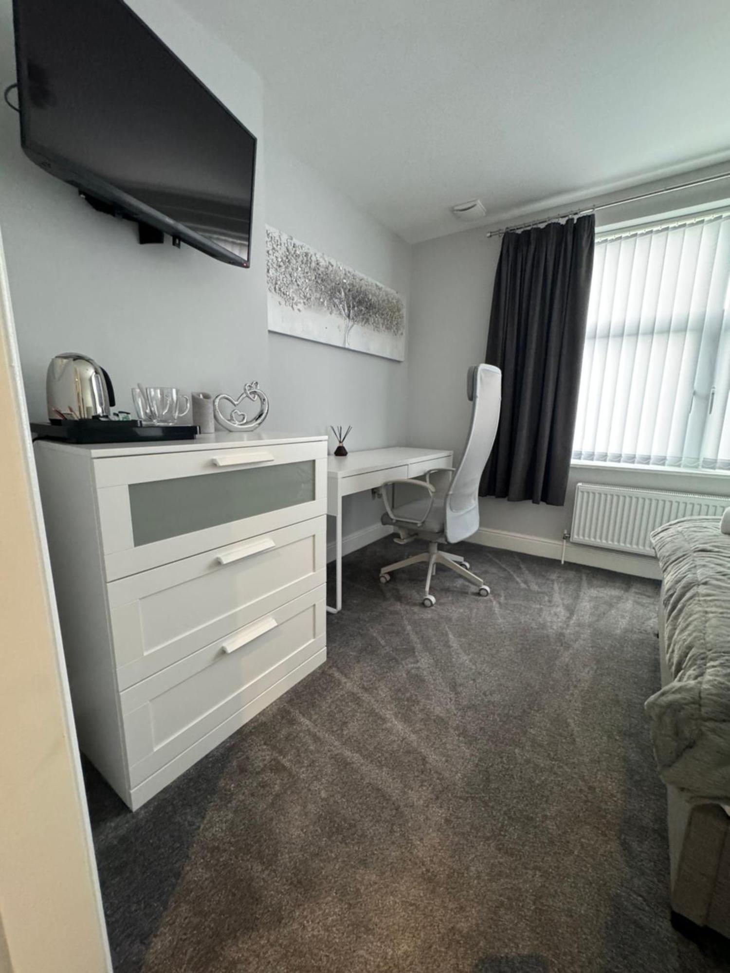 Hotel Lymm Living Warrington  Exterior foto